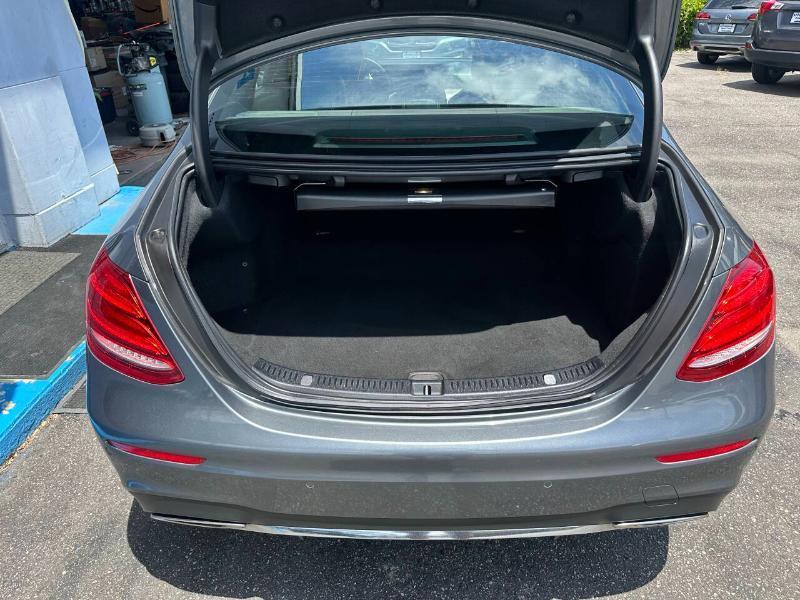 Mercedes-Benz E-Class E300 Luxury 4MATIC Sedan 2017