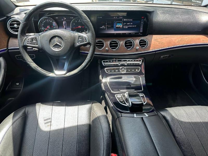Mercedes-Benz E-Class E300 Luxury 4MATIC Sedan 2017