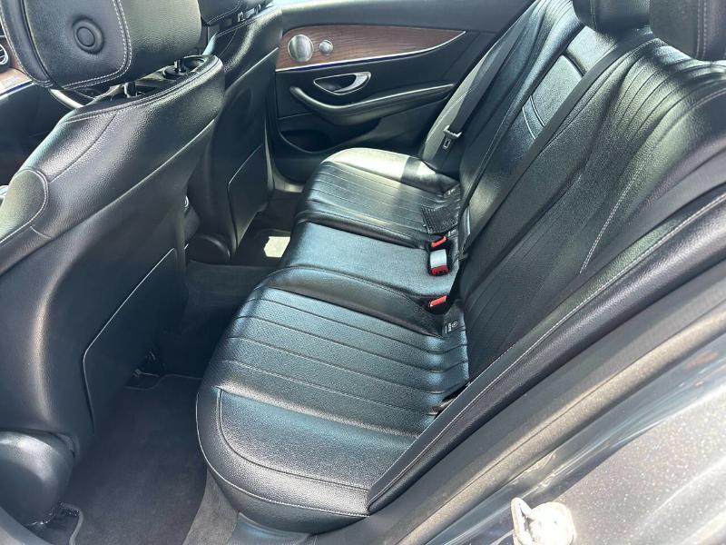 Mercedes-Benz E-Class E300 Luxury 4MATIC Sedan 2017