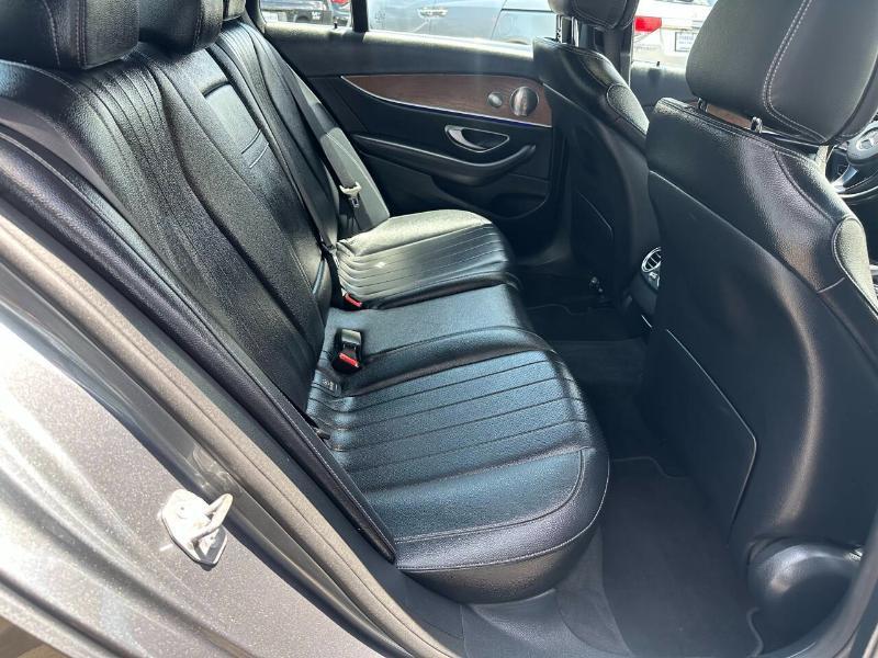 Mercedes-Benz E-Class E300 Luxury 4MATIC Sedan 2017