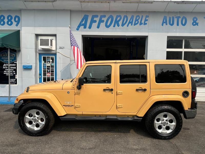 Jeep Wrangler Unlimited Sahara 4WD 2013