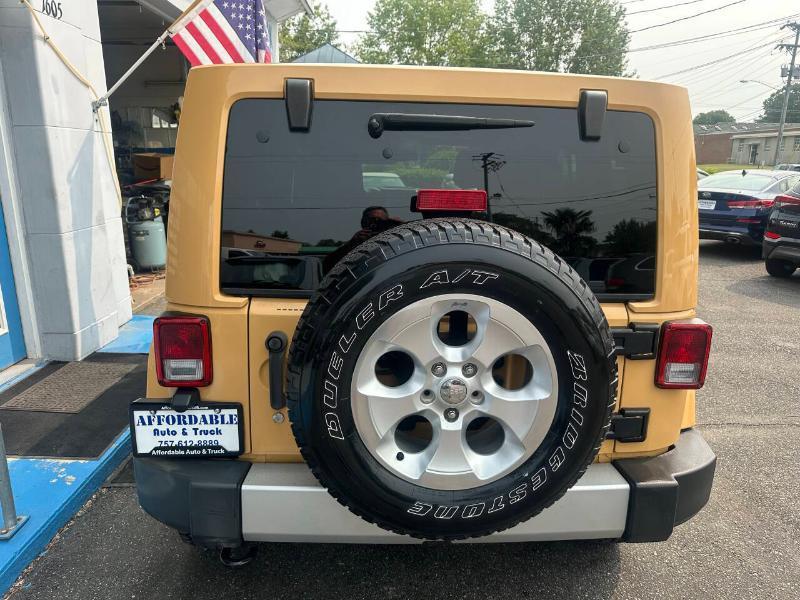 Jeep Wrangler Unlimited Sahara 4WD 2013