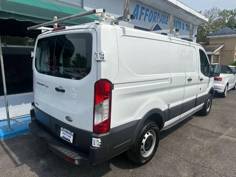 Ford Transit 250 Van Low Roof 60/40 Pass.130-in. WB 2015
