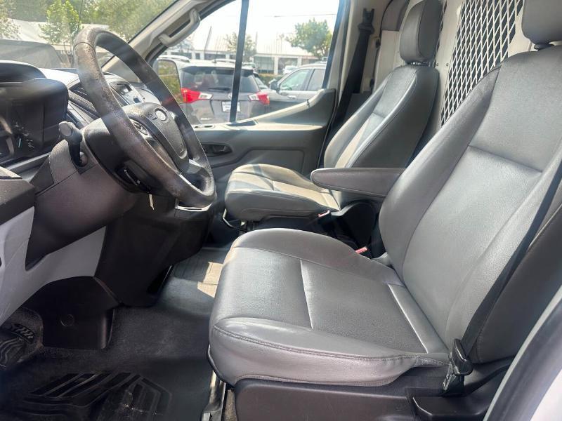 Ford Transit 250 Van Low Roof 60/40 Pass.130-in. WB 2015