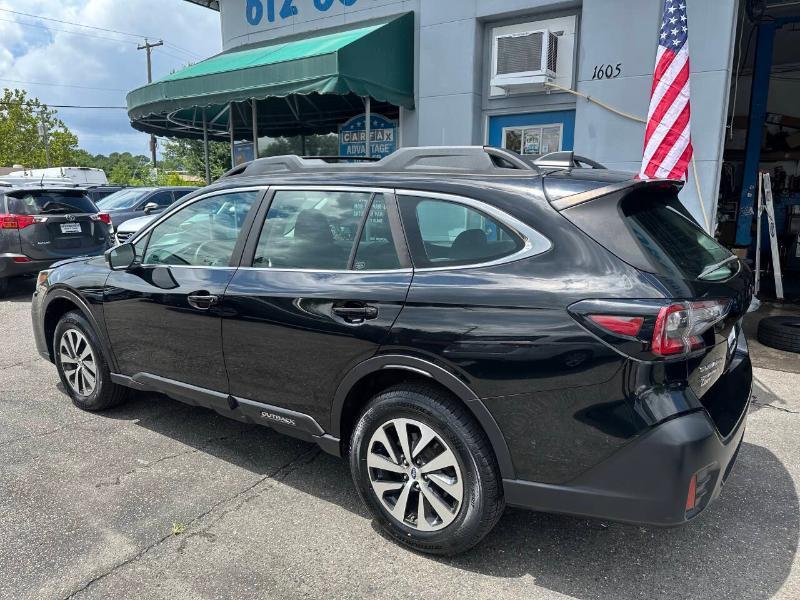 Subaru Outback Base 2021