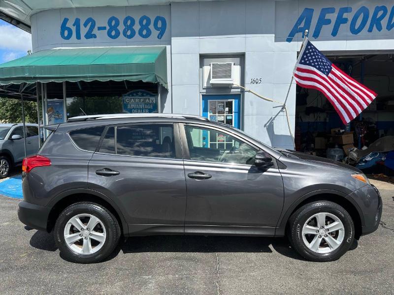 Toyota RAV4 XLE FWD 2014