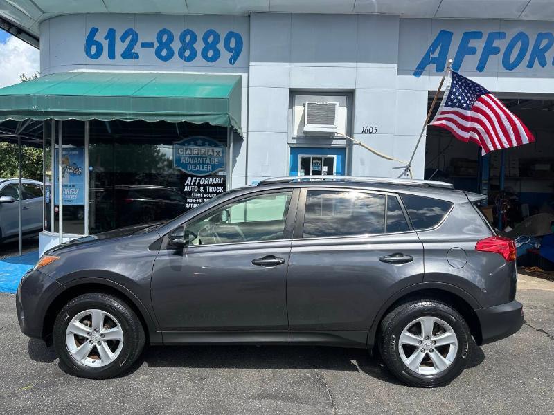 Toyota RAV4 XLE FWD 2014