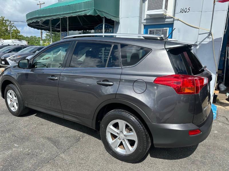 Toyota RAV4 XLE FWD 2014