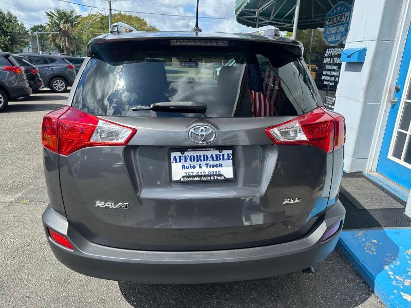 Toyota RAV4 XLE FWD 2014
