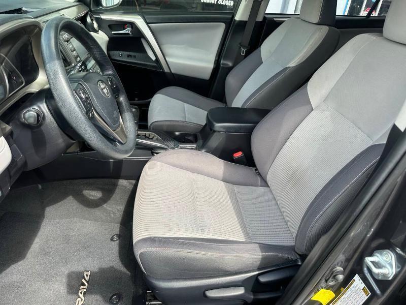 Toyota RAV4 XLE FWD 2014