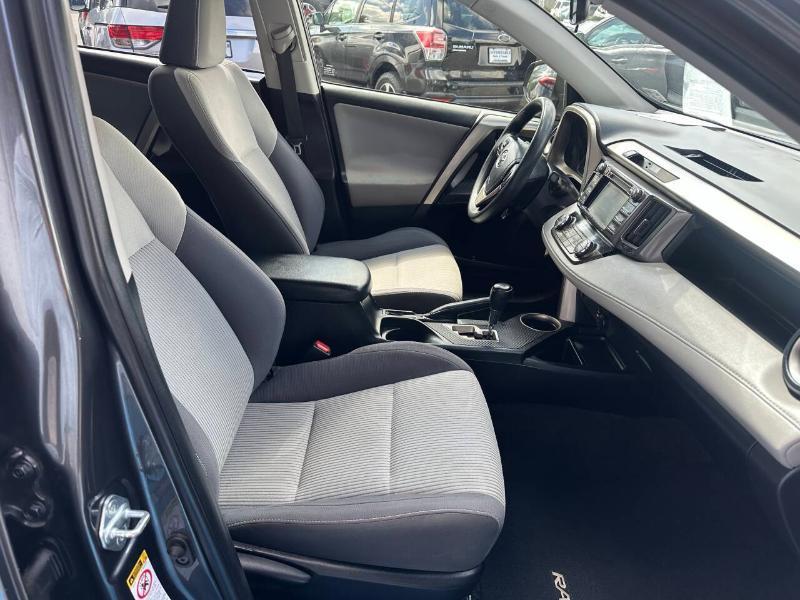 Toyota RAV4 XLE FWD 2014