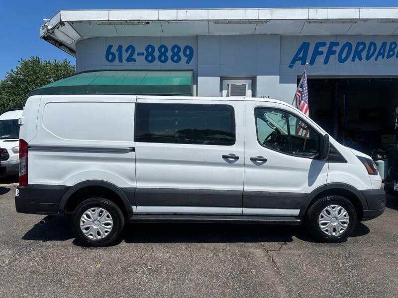 Ford Transit 250 Van 2025