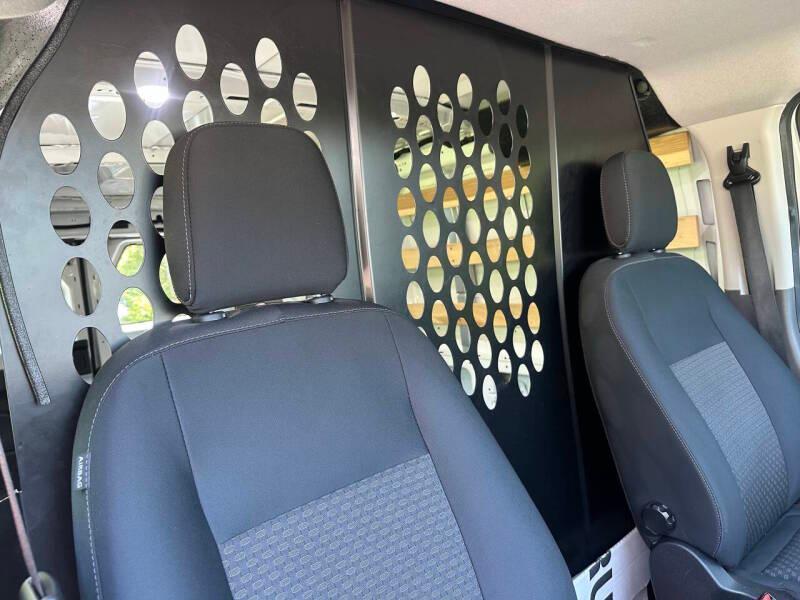 Ford Transit 250 Van 2025