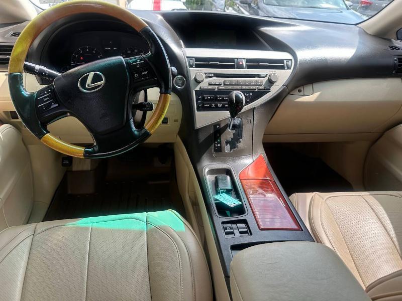 Lexus RX 350 FWD 2011