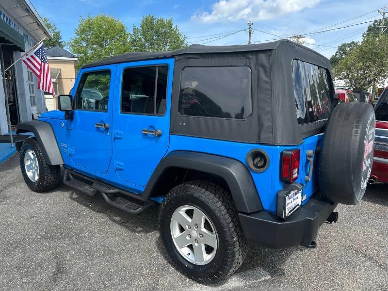 Jeep Wrangler Unlimited Sport 4WD 2011