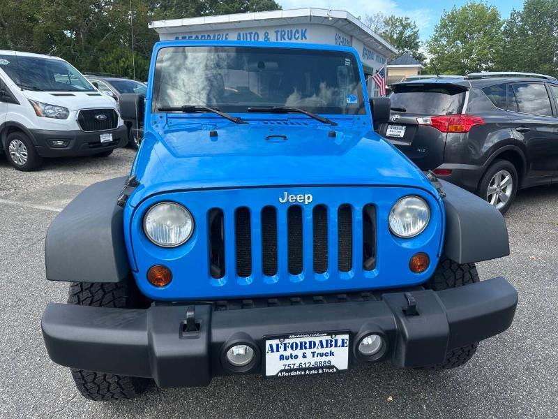 Jeep Wrangler Unlimited Sport 4WD 2011