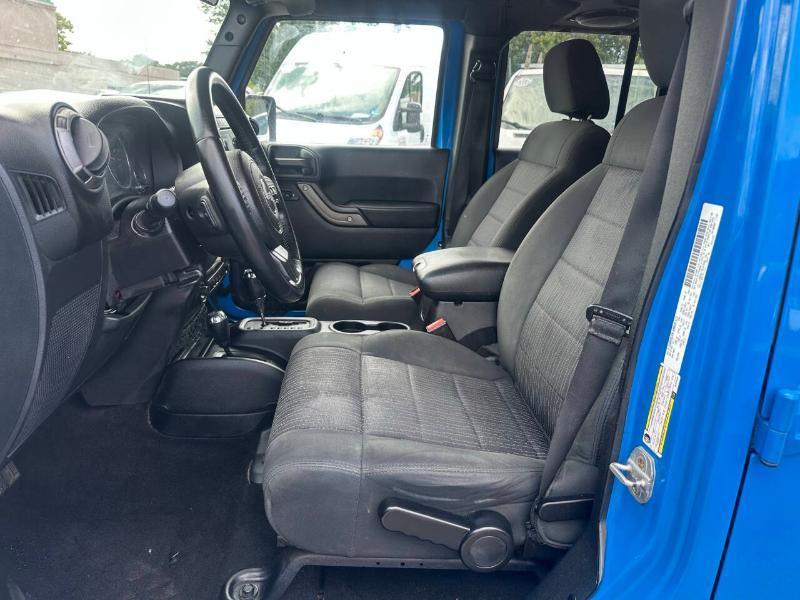 Jeep Wrangler Unlimited Sport 4WD 2011