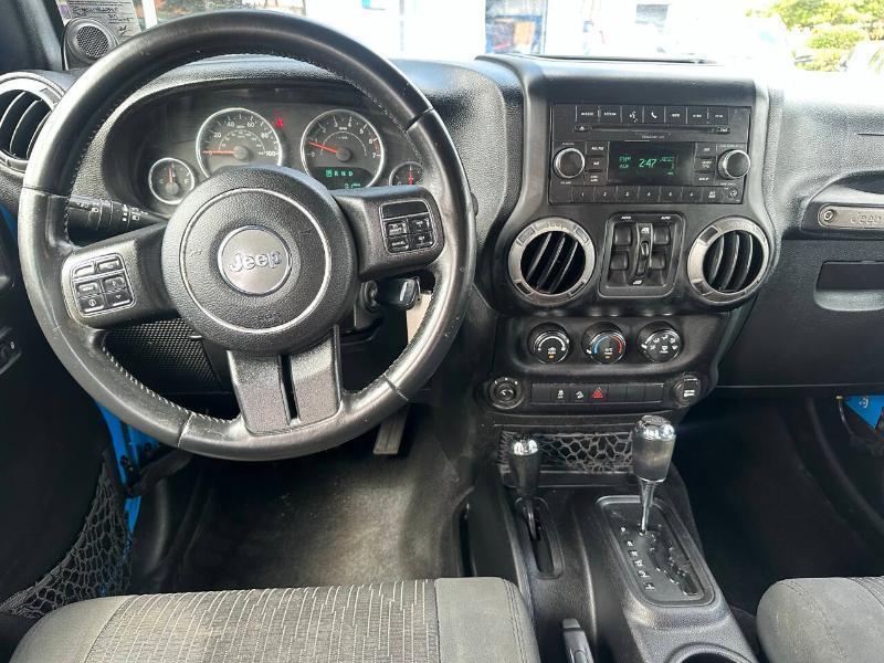 Jeep Wrangler Unlimited Sport 4WD 2011