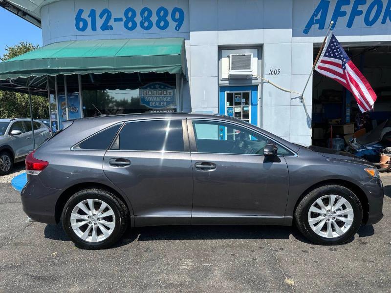 Toyota Venza LE I4 AWD 2014