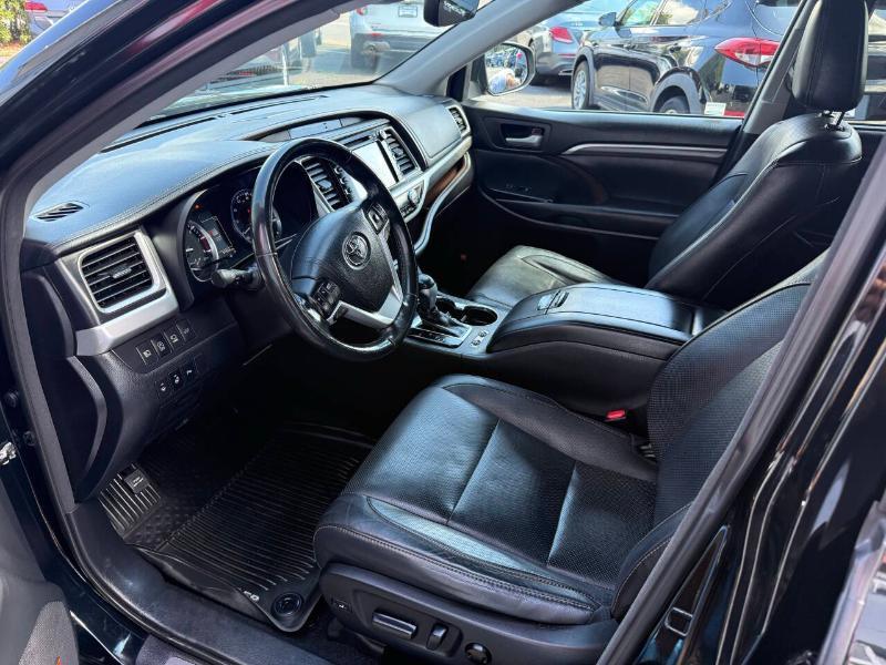 Toyota Highlander Limited Platinum AWD V6 2017