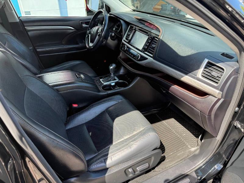 Toyota Highlander Limited Platinum AWD V6 2017