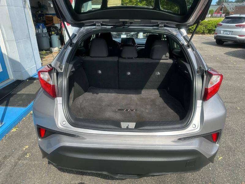 Toyota C-HR XLE 4D SUV 2019