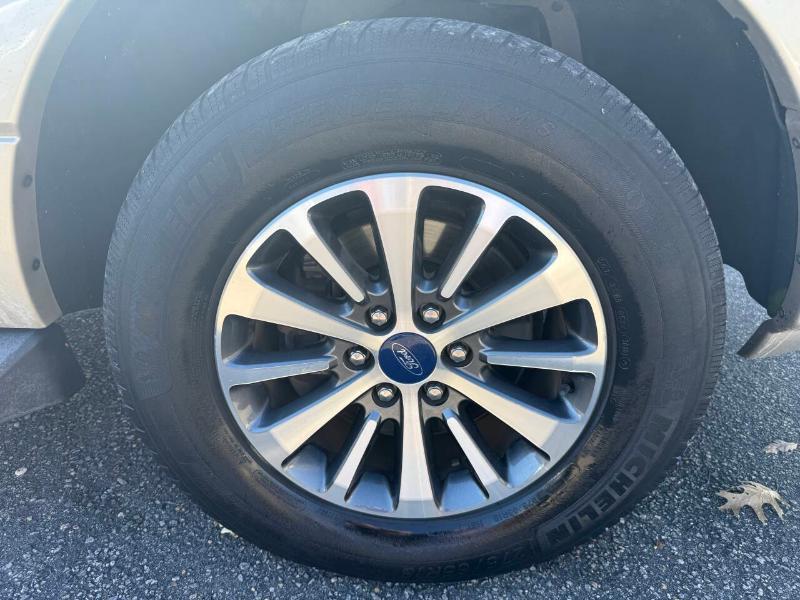 Ford Expedition EL XLT 4WD 2017