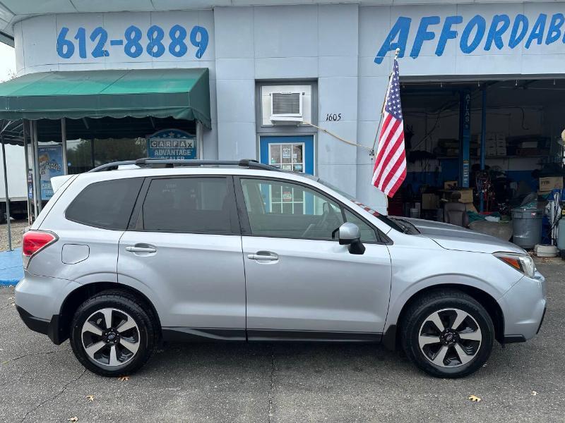 Subaru Forester 2.5i Premium PZEV CVT 2017