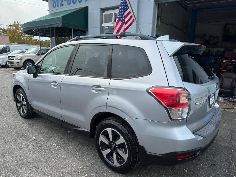 Subaru Forester 2.5i Premium PZEV CVT 2017