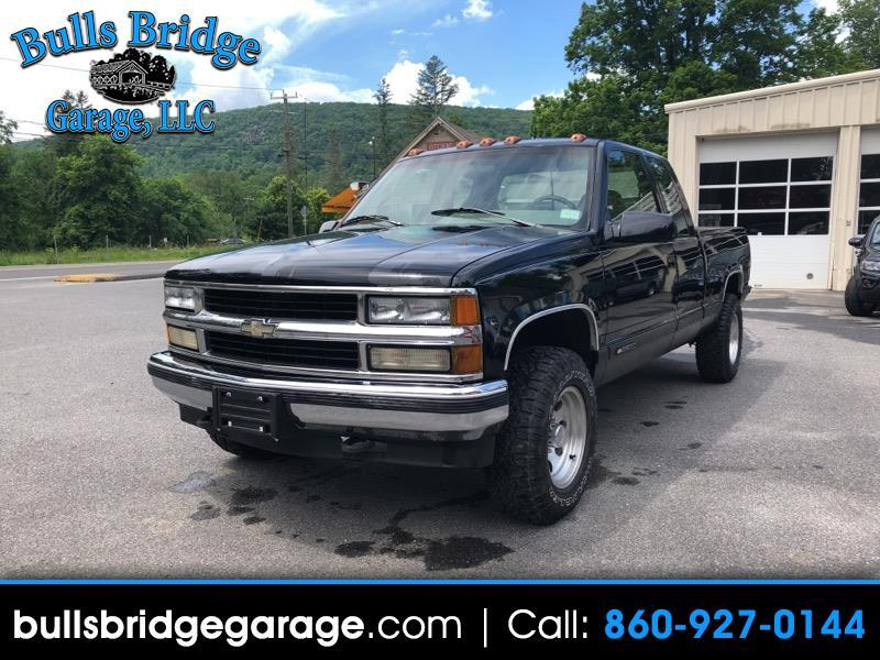 Chevrolet C/K 2500 Ext. Cab 6.5-ft. Bed 4WD 1995
