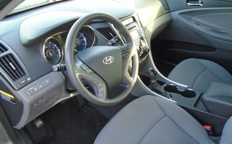 Hyundai Sonata GLS 2012