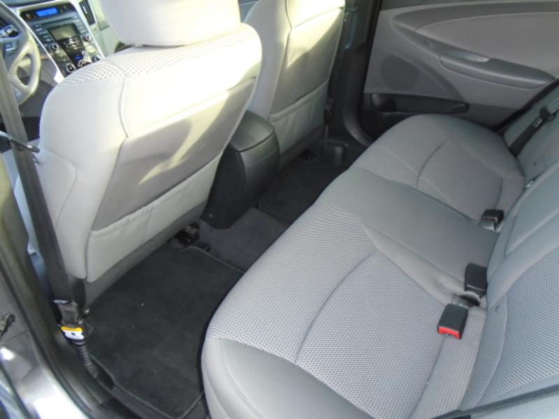 Hyundai Sonata GLS 2012