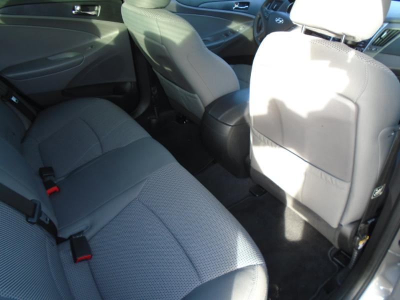 Hyundai Sonata GLS 2012