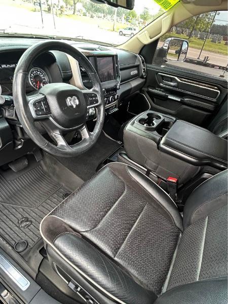 RAM 1500 Laramie Crew Cab SWB 4WD 2019