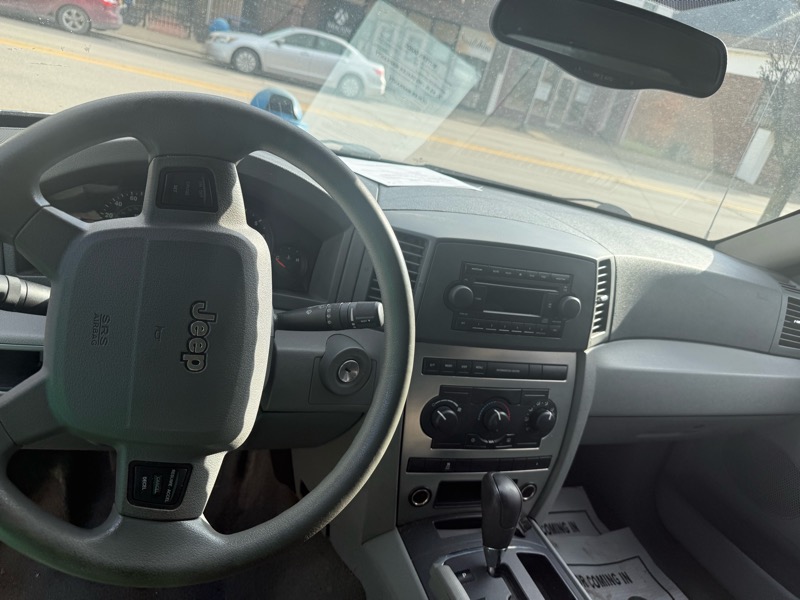 Jeep Grand Cherokee Laredo 4WD 2005