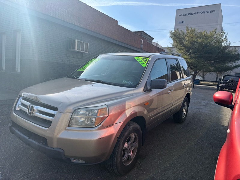 2005 Toyota Highlander V6 2WD with 3rd-Row Seat