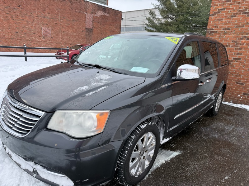 2011 Chrysler Town & Country Touring-L