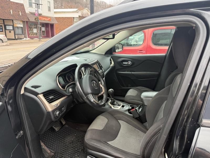 Jeep Cherokee Sport 4WD 2016