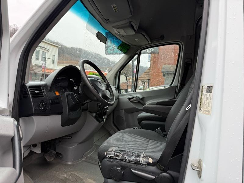 Mercedes-Benz Sprinter 2500 High Roof 144-in. WB 2012