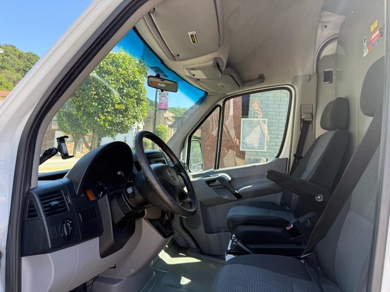 Mercedes-Benz Sprinter 2500 High Roof 144-in. WB 2012