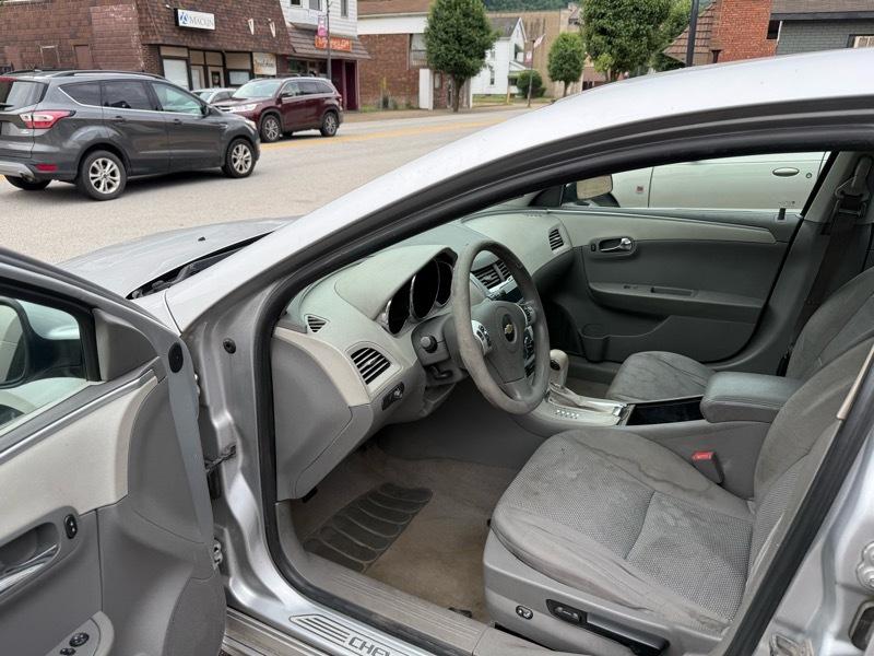 Chevrolet Malibu 1LT 2012