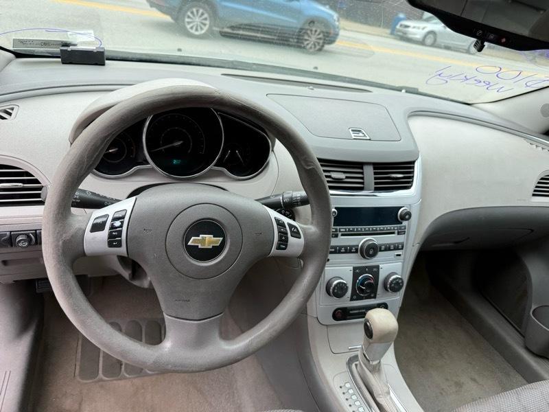 Chevrolet Malibu 1LT 2012