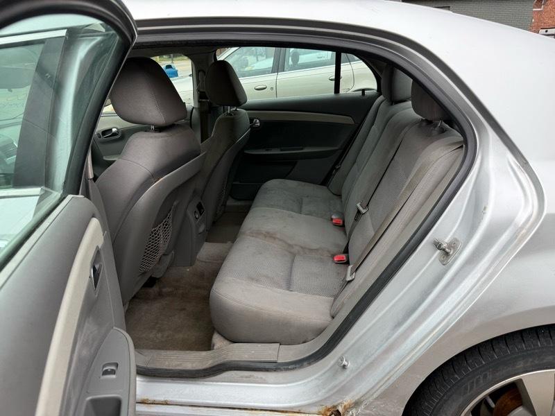 Chevrolet Malibu 1LT 2012