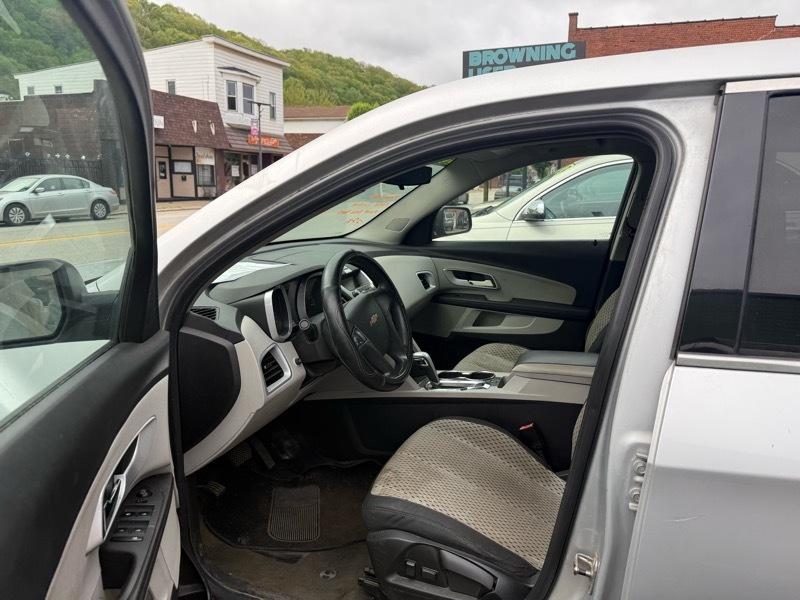 Chevrolet Equinox LS 2WD 2011
