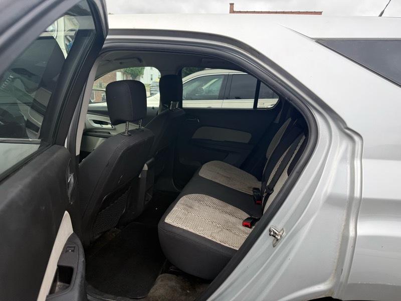 Chevrolet Equinox LS 2WD 2011