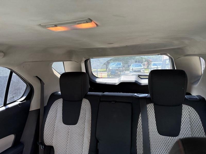 Chevrolet Equinox LS 2WD 2011