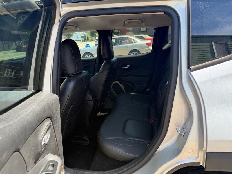 Jeep Renegade Limited 4D SUV 4WD 2015