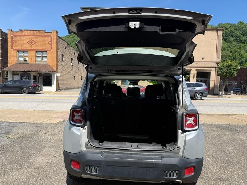 Jeep Renegade Limited 4D SUV 4WD 2015