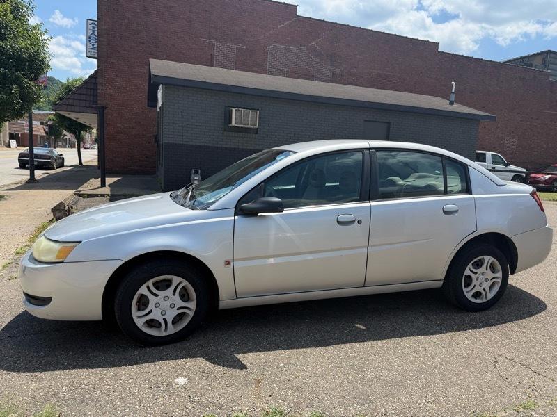 Saturn ION Sedan 2 2004