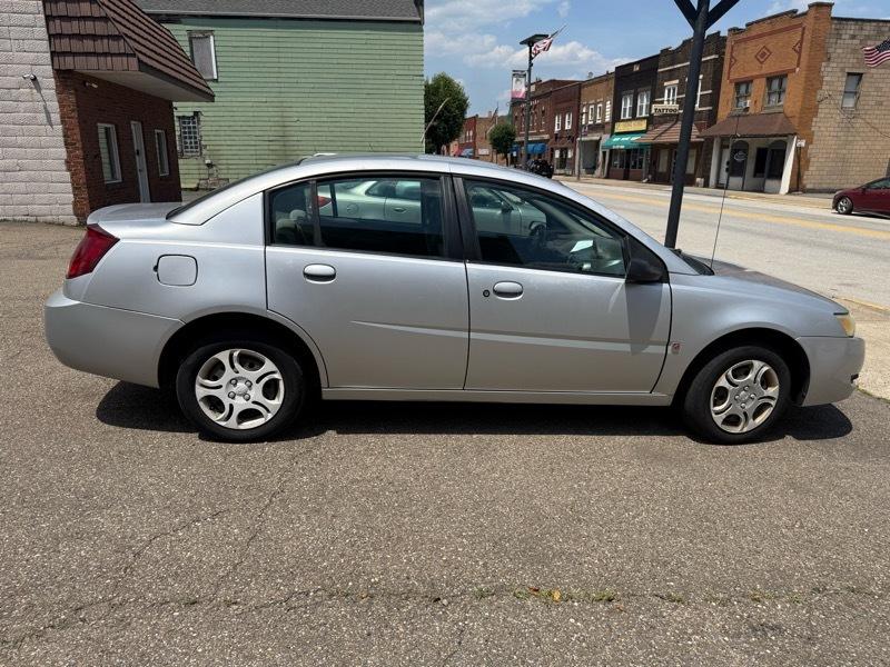 Saturn ION Sedan 2 2004